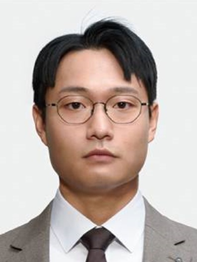 이충근 사진